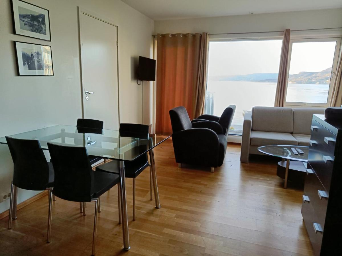 Smaken Av Ryfylke Event As Overnatting, Bygningen Drives Ikke Som Hotell Hjelmeland Exterior foto